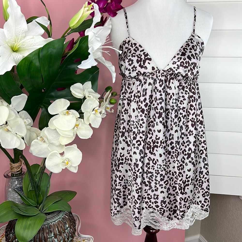 Victoria’s Secret Leopard Lace Chemise Slip Nightgown